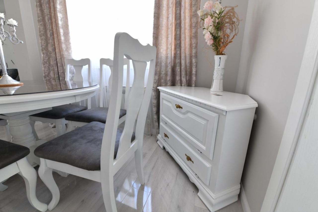 Family Apartman Bijeljina Zewnętrze zdjęcie